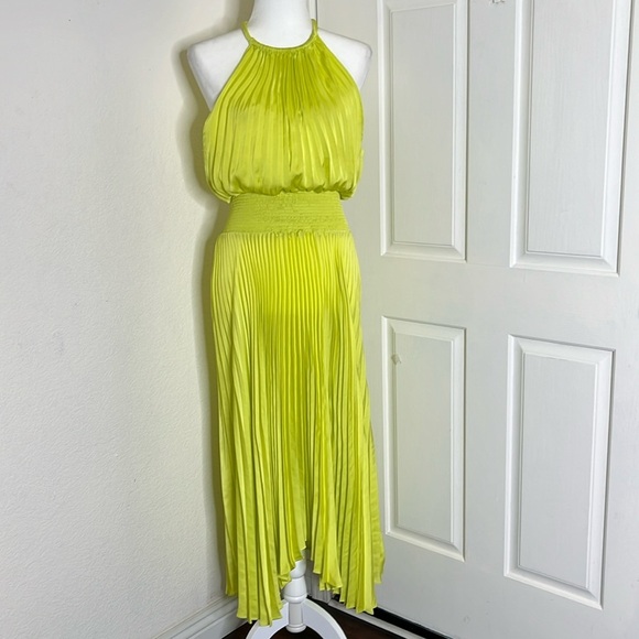 Joie Haltertop Pleated Midi Dress in Limeade Size Medium New - Picture 2 of 12